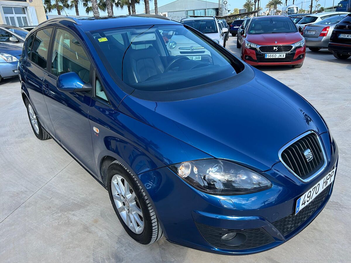 SEAT ALTEA XL STYLANCE 2.0 TDI AUTO SPANISH LHD IN SPAIN 103000 MILES SUPER 2013